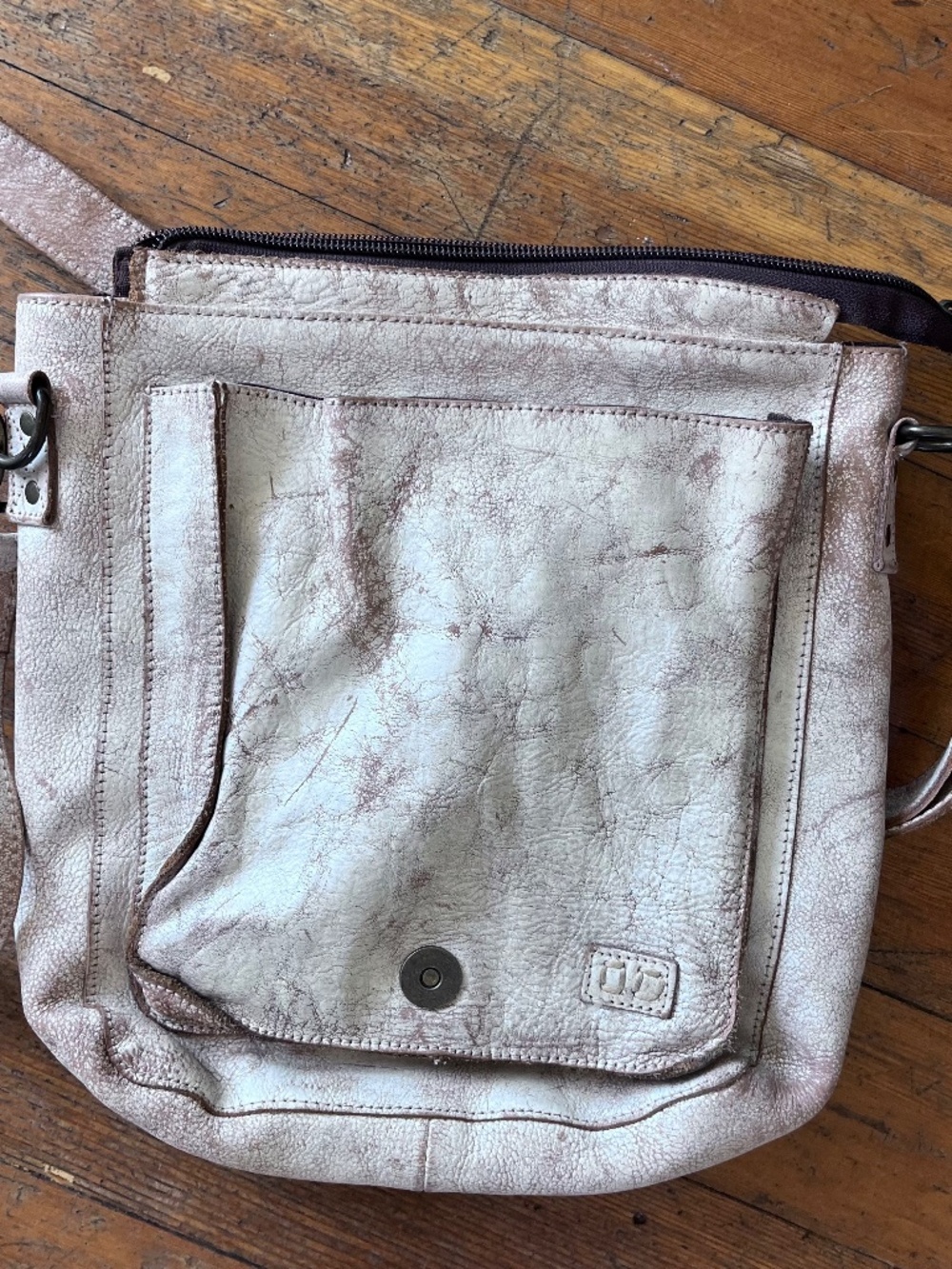 Bed Stu Ainhoa LTC Crossbody Leather Purse - Picture 13 of 14